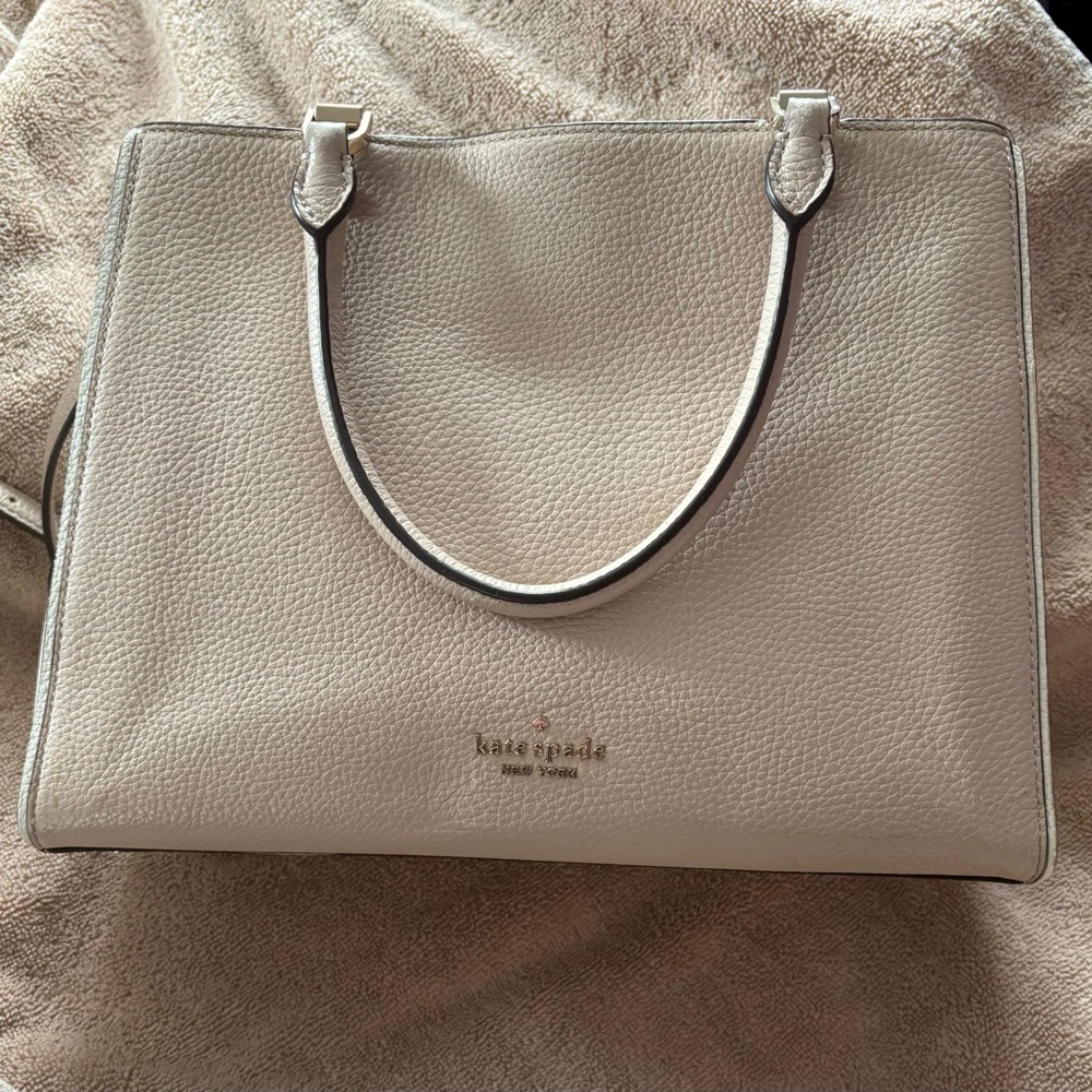 Kate spade leather beautiful bag